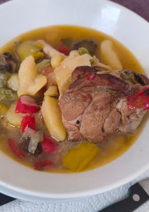 Una foto de Jarretes de Ternasco Guisados