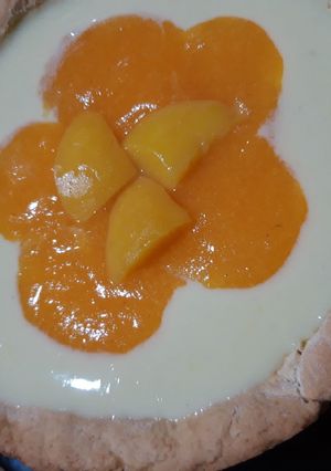 Foto di Crostata crema pasticciera, caco e pesca