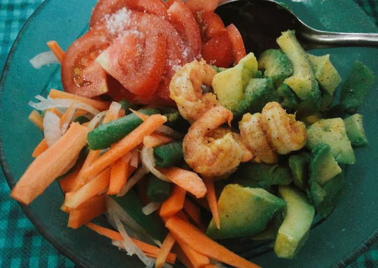 Avocado & shrimp salad