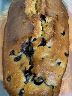 Una foto de Budín de limón y arándanos