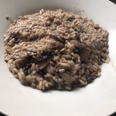 Chicory and mushroom risotto A picture of Chicory and mushroom risotto.