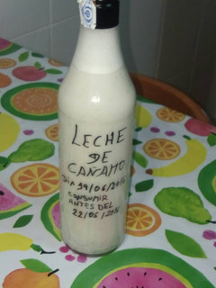Una foto de Leche de cáñamo