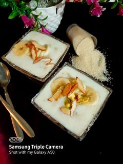व्रत की चावल की केले की फिरनी (Vrat ki chawal ki kele ki phirni recipe in Hindi) रेसिपी मुख्य फोटो