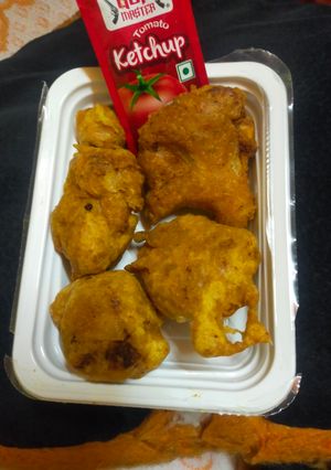 કોલી ફ્લાવર ભજીયા (Cauliflower Bhajiya Recipe In Gujarati) રેસીપી મુખ્ય ફોટો
