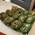 Rollitos de espinacas y salmón ahumado saludables