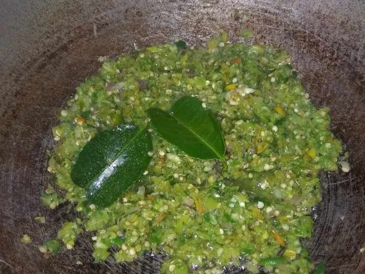 Anti Ribet, Memasak Sambal Cabe Hijau Murah