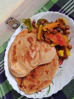 লাচ্ছা পরোটা (Lachha paratha recipe in Bengali) রেসিপির প্রধান ছবি