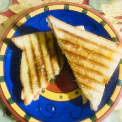 A picture of Bombay style egg 🥚 sandwich.