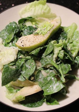 A picture of Pear and Blue Cheese Salad.