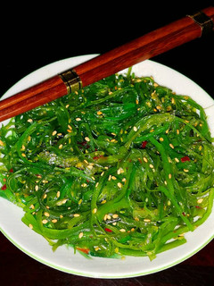 A picture of Mike's Hiyashi Seaweed Salad.