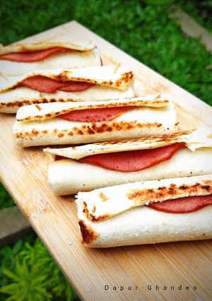 Foto resep [Menu Sarapan] Sandwich Gulung Smoked Beef Telur Keju Mayonaise