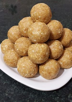 A picture of Healthy Peanuts Laddoo.