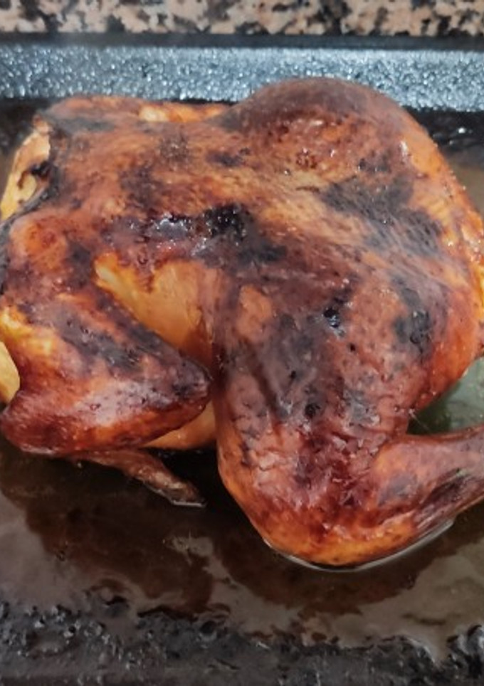 Una foto de Pollo al horno con ladrón de manzanas