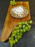 Focaccia di grano saraceno uva e cacioricotta