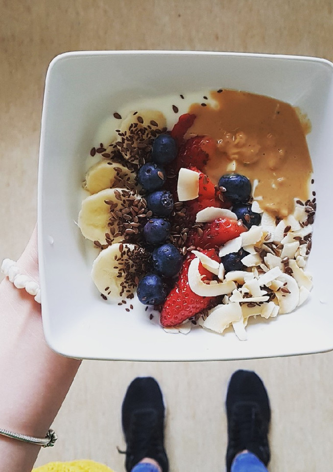 Una foto de Bol de Yogur con Toppings