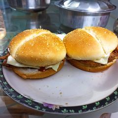 A picture of Chicken patty burger.