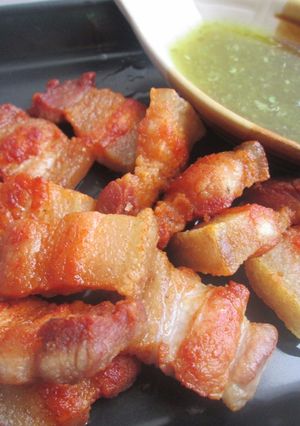 A picture of Fried Pork Belly with Salt.