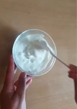 A picture of Cream Cheese.