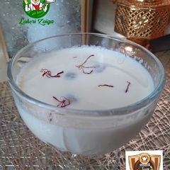 A picture of Elaichi saffron milk.
