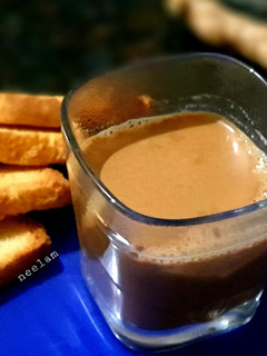 अदरक वाली चाय (Adrak wali chai recipe in Hindi) रेसिपी मुख्य फोटो