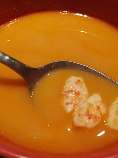 Una foto de Crema de rape y gambas