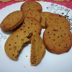 A picture of Cinnamon spiced sweet potato digestive biscuits.