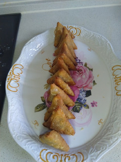 A picture of Samosas.