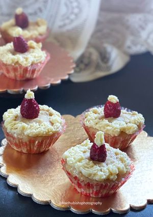A picture of Nolen Gur Cupcake.