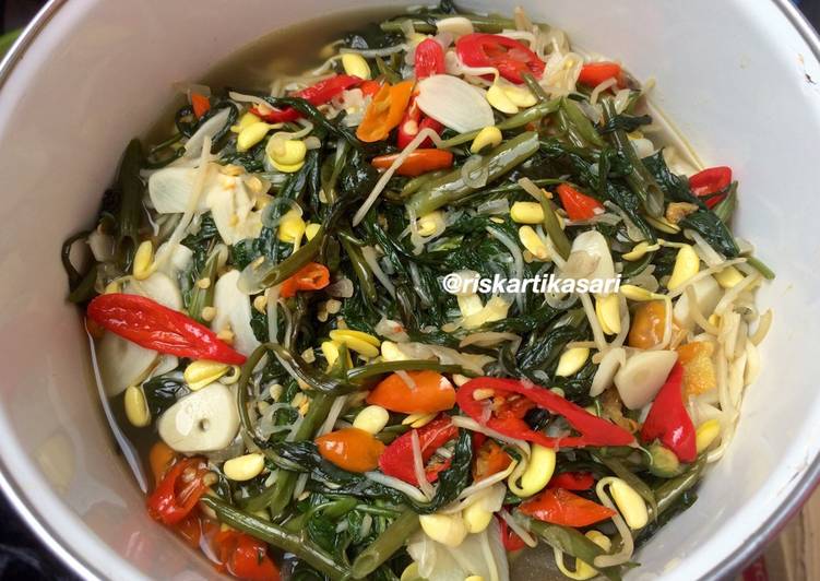 Langkah Mudah untuk Menyiapkan Tumis Kangkung Dan Kecambah yang Sempurna