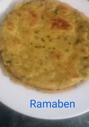 થેપલા (Thepla Recipe In Gujarati) રેસીપી મુખ્ય ફોટો