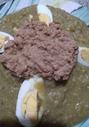Una foto de Puré de Legumbres y Batata con Huevo y Atún
