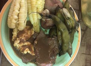 Una foto de Plato Paceño