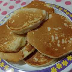 Una foto de Hotcakes de limón 🥞🍋