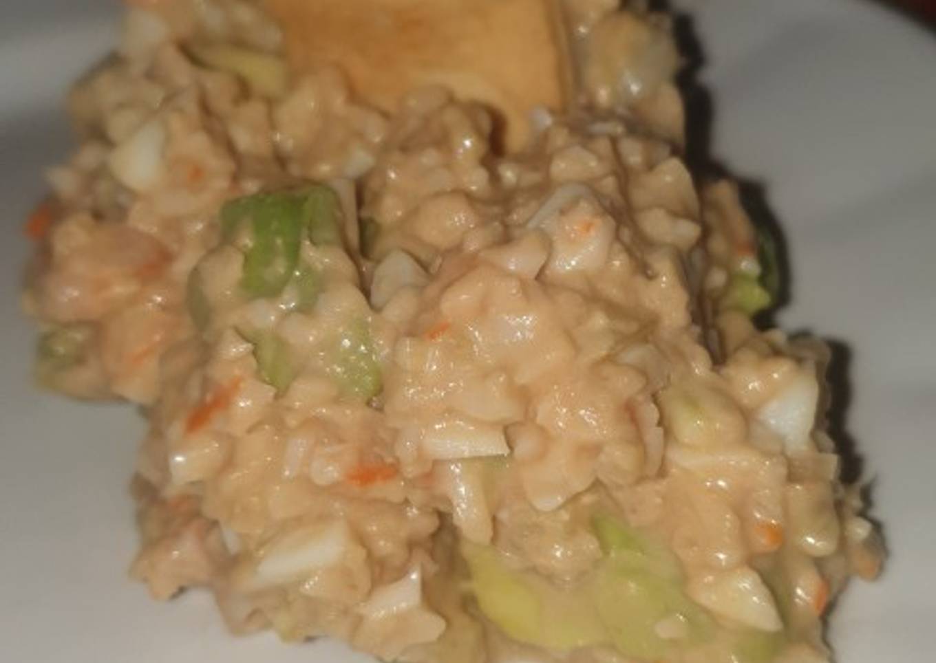 Cóctel de aguacate, huevo y surimi