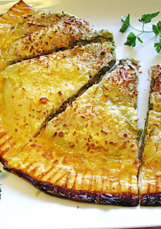Una foto de Empanadade brócoli y atún en conserva