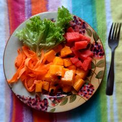 Papaya, lettuce, melon salad A picture of Papaya, lettuce, melon salad.