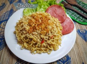 Foto resep Mie Setan KW : Versi Indomie
