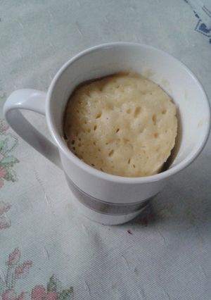 Una foto de Biscocho de vainilla al microondas en taza