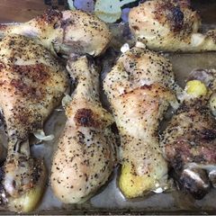A picture of Easy breezy chicken legs.