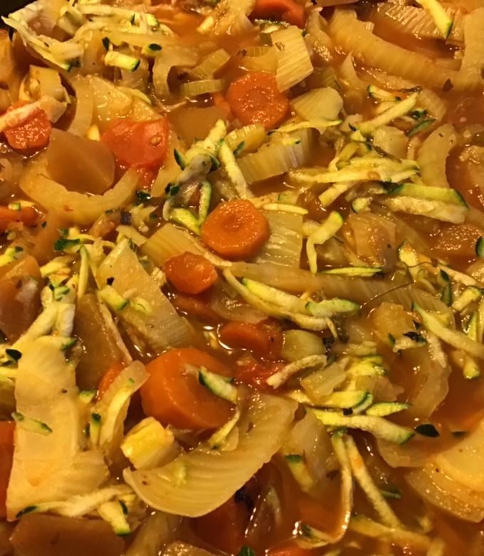 Une photo de Carottes navets fenouil et courgettes au curcuma