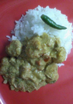 A picture of Poppy prawn malai curry.