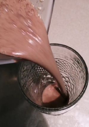 Una foto de Licuado de cocoa, plátano y amaranto