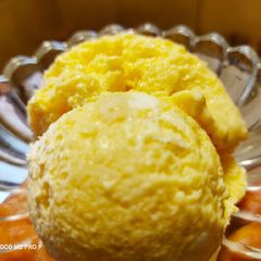 A picture of Mango Ice cream.