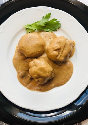 Foto principal de Albóndigas caseras con salsa de níscalos o setas