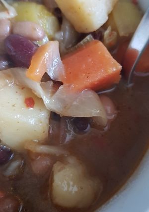 A picture of Mixed bean soup.