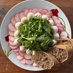 Radish caprese A picture of Radish caprese.