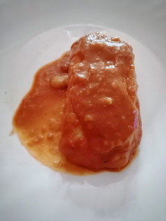 Una foto de Lomos de merluza en salsa