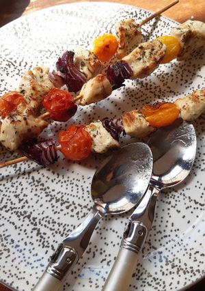 Une photo de Brochettes de poulet au citron et au thym