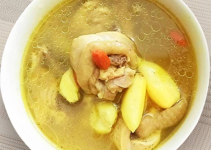【厚生廚房】薑黃雞湯 食譜成品照片