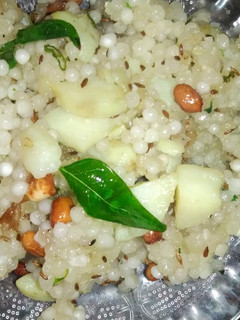 साबूदाना खिचड़ी (sabudana khichdi reicpe in Hindi) रेसिपी मुख्य फोटो